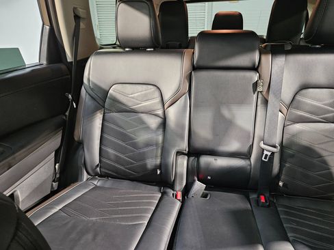 Used 2024 Nissan Pathfinder Platinum w/ Cargo Package FWD image 12