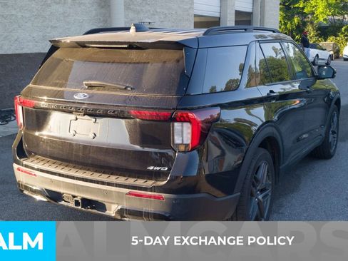 Used 2025 Ford Explorer ST-Line w/ ST-Line Street Pack image 3