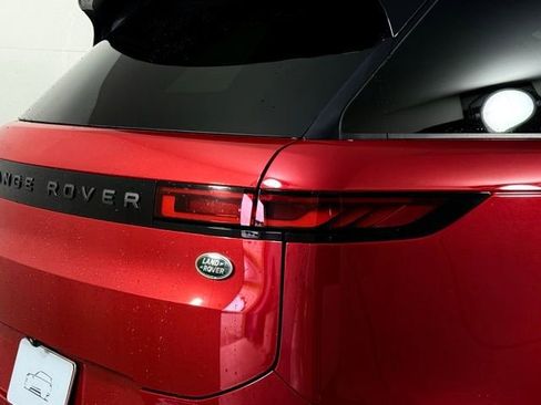 Certified 2023 Land Rover Range Rover Sport SE Dynamic image 17
