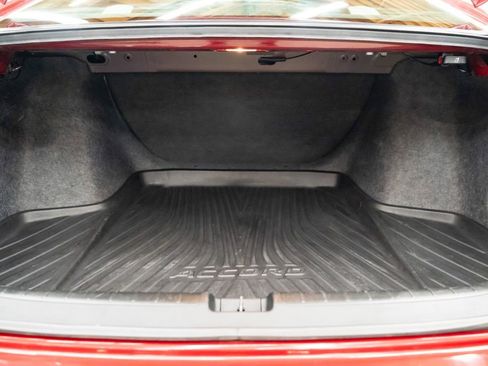 Used 2018 Honda Accord LX image 8