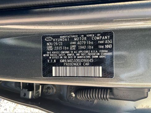 Used 2024 Hyundai Elantra Blue FWD image 34