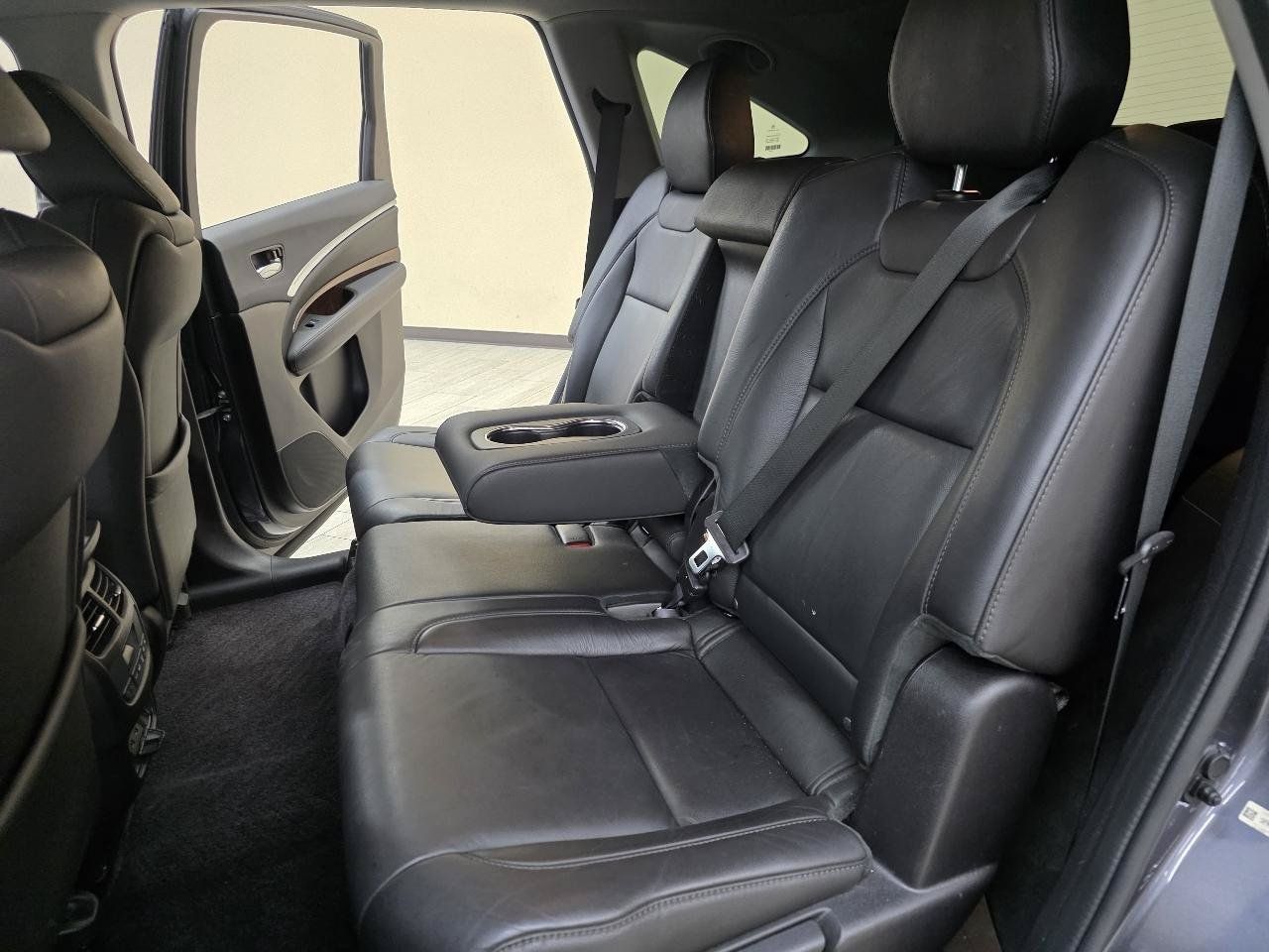 Used 2017 Acura MDX w/ Technology Package AWD/4WD image 27