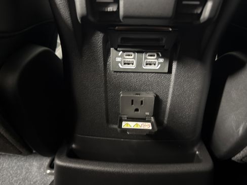 New 2026 Jeep Wrangler Unlimited Rubicon w/ Technology Group image 18