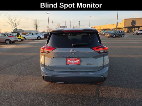 Used 2025 Nissan Rogue SL w/ SL Premium Package image 5