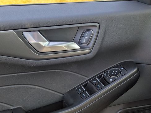 New 2026 Ford Escape SE image 21