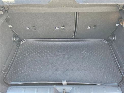 Used 2024 MINI Cooper 4-Door Hardtop FWD image 6