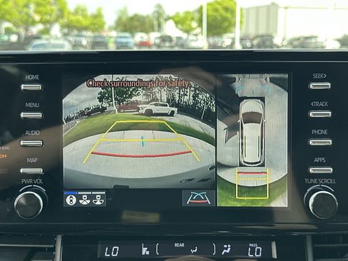 Certified 2023 Toyota Sienna Platinum FWD image 25