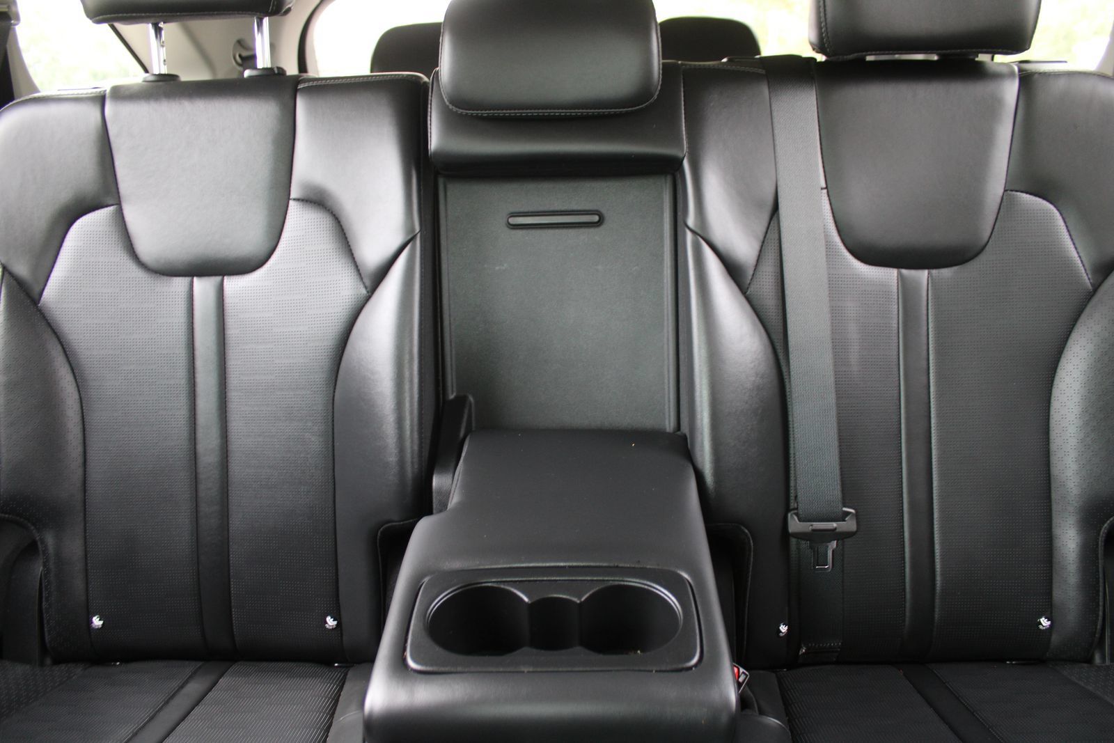 Certified 2025 Kia Sorento S FWD image 57