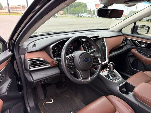 Used 2020 Subaru Outback Touring AWD/4WD image 4