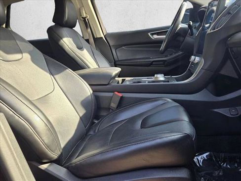 Used 2022 Ford Edge Titanium AWD/4WD image 21