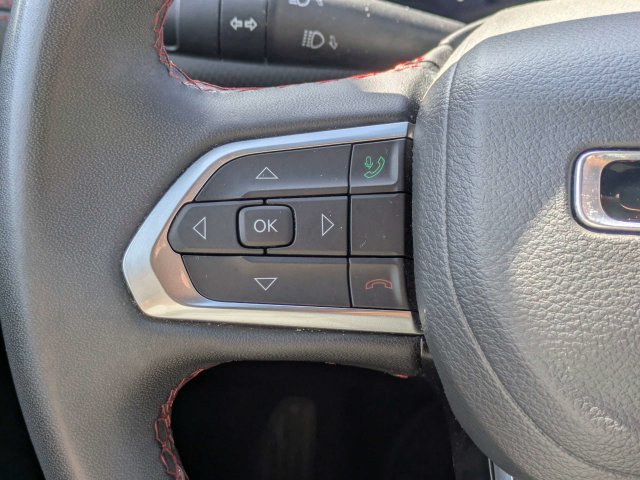 Used 2025 Jeep Compass Trailhawk AWD/4WD image 25