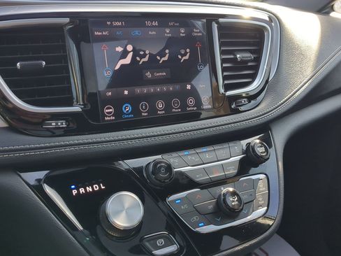 Used 2020 Chrysler Pacifica Limited w/ Advanced Safetytec Group image 26