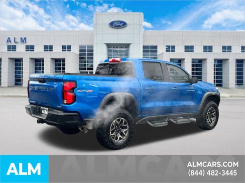 Used 2023 Chevrolet Colorado ZR2 w/ ZR2 Convenience Package III image 6