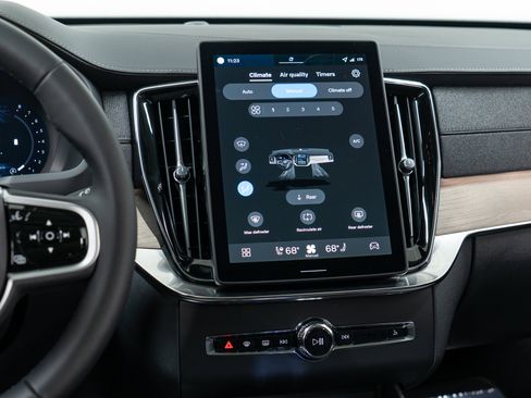 New 2026 Volvo XC90 B6 Plus image 19