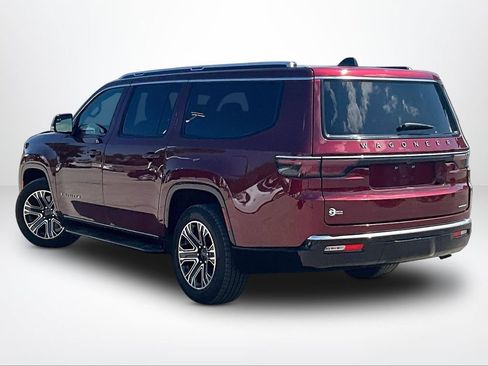 Used 2024 Jeep Wagoneer L Series II w/ Flexible Seating Group AWD/4WD image 14