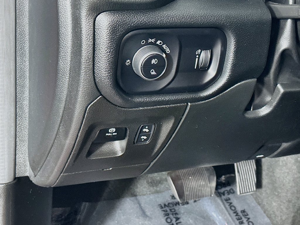 Used 2022 RAM 1500 Big Horn AWD/4WD image 15