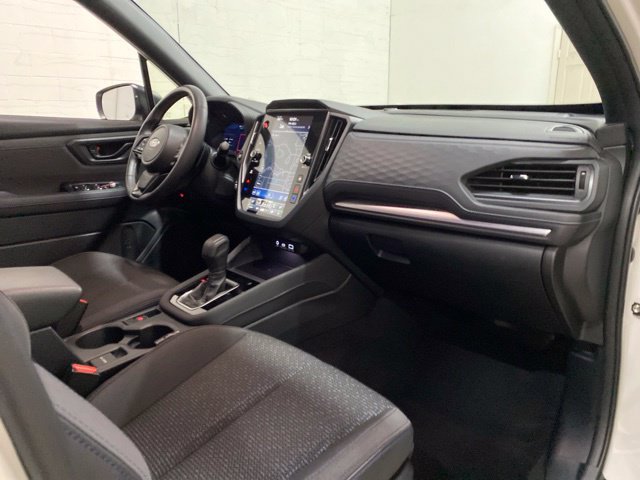 Used 2025 Subaru Forester Premium AWD/4WD image 24