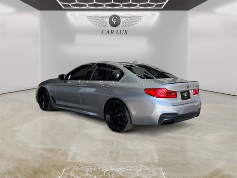 Used 2020 BMW M550i xDrive w/ Dynamic Handling Package image 3