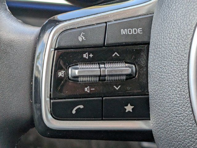 Used 2026 Kia Carnival SX Prestige FWD image 25