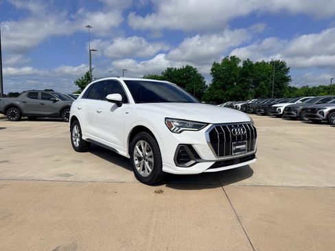 Used 2023 Audi Q3 2.0T Premium AWD/4WD image 3