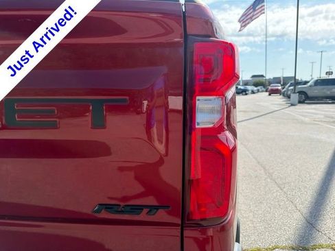 Used 2022 Chevrolet Silverado 1500 RST w/ LPO, Blackout Package AWD/4WD image 17