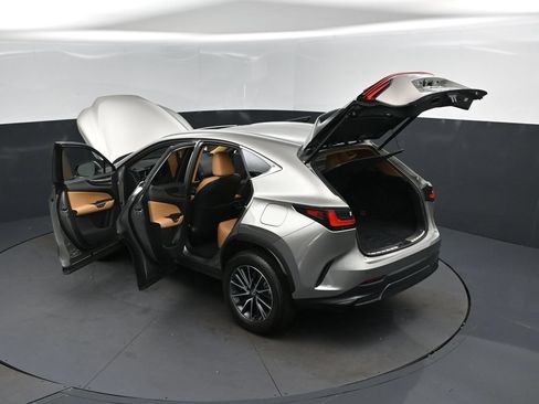 Used 2025 Lexus NX 250 FWD w/ Towing Package (2000 Lbs) image 2