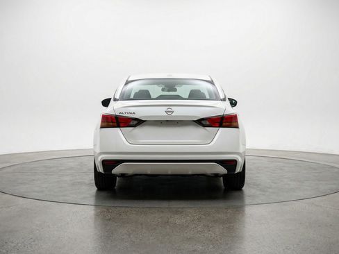 Used 2025 Nissan Altima 2.5 SV image 7