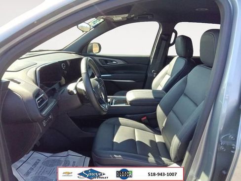 Used 2024 Chevrolet Traverse LT AWD/4WD image 10