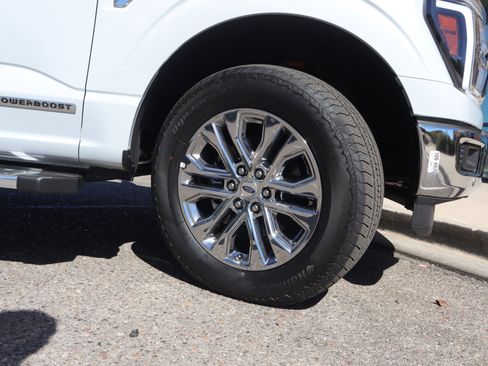 New 2025 Ford F150 Lariat w/ Equipment Group 502A High image 13