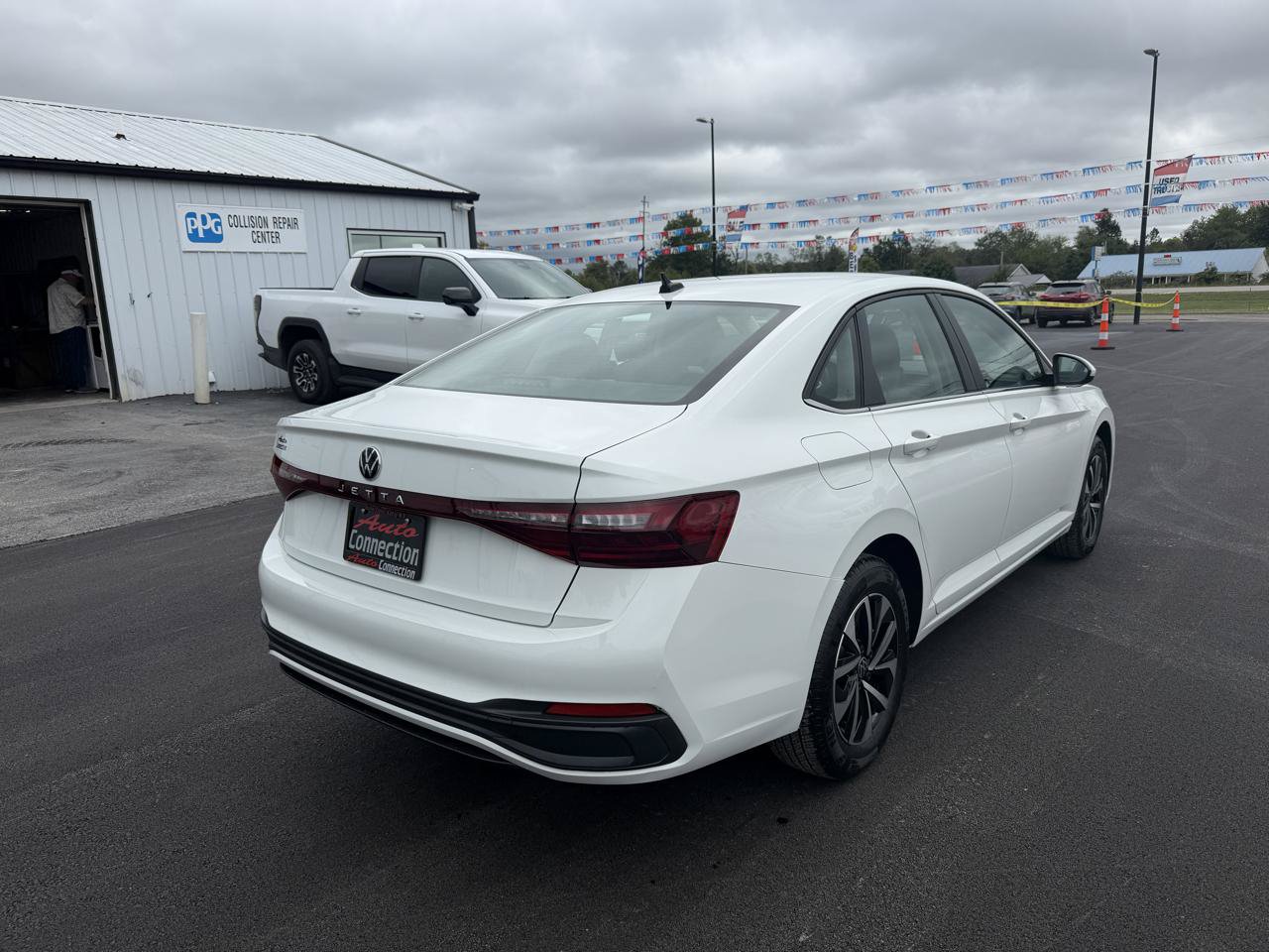 Used 2025 Volkswagen Jetta S FWD image 4