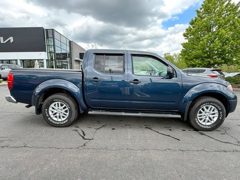 Used 2021 Nissan Frontier SV w/ SV Utility Package AWD/4WD image 5