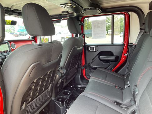 Used 2020 Jeep Gladiator Rubicon AWD/4WD image 10