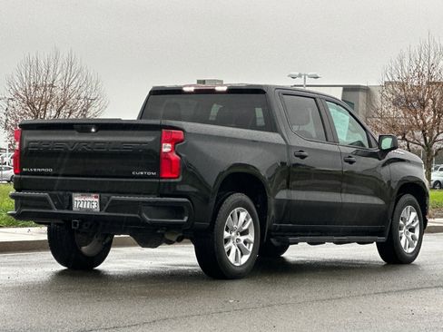 Used 2021 Chevrolet Silverado 1500 Custom w/ Safety Confidence Package image 4