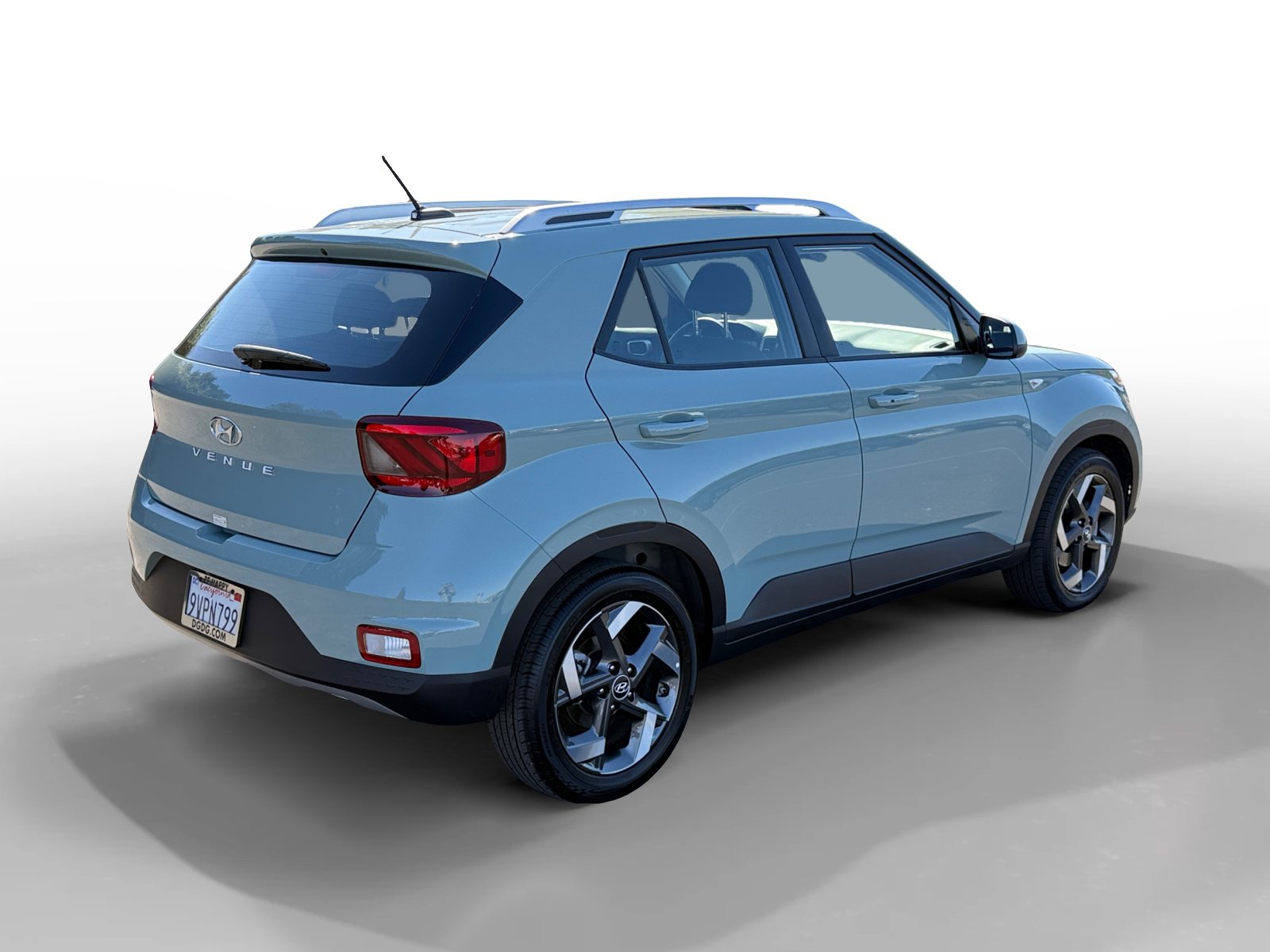 Certified 2025 Hyundai Venue SEL FWD image 5