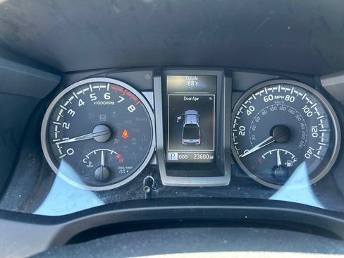 Used 2023 Toyota Tacoma TRD Sport AWD/4WD image 25