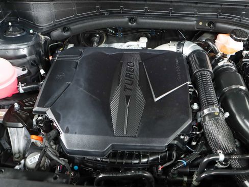 Used 2024 Hyundai Santa Fe SEL image 32