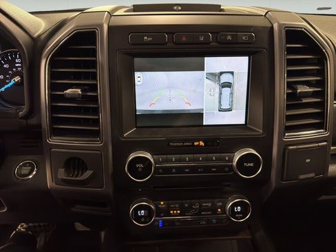 Used 2018 Ford Expedition Max Platinum RWD image 20