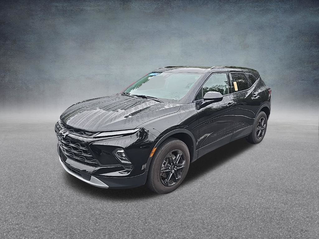 Used 2023 Chevrolet Blazer LT w/ Midnight/Sport Edition FWD image 4
