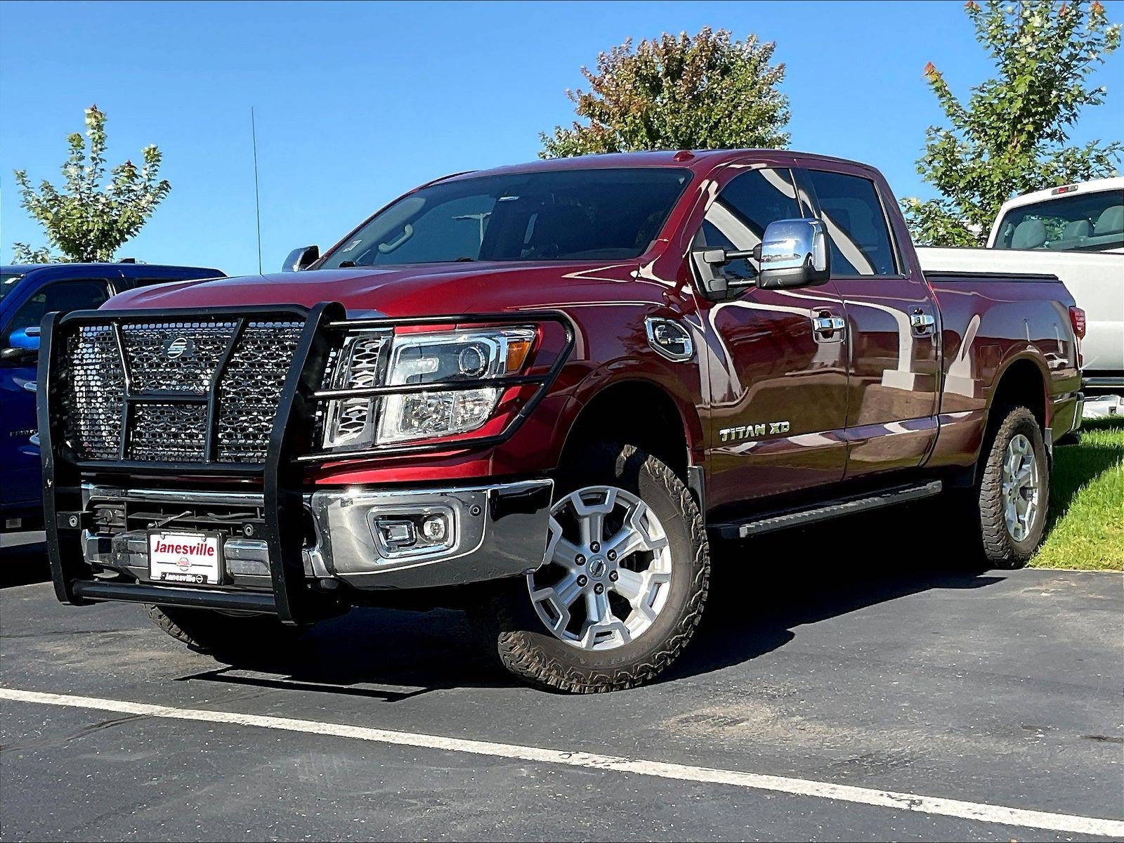 Used 2016 Nissan Titan SL AWD/4WD image 2