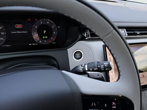 New 2026 Land Rover Range Rover Velar Dynamic SE AWD/4WD image 29