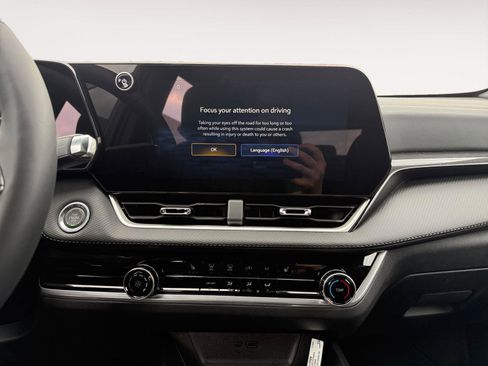 New 2026 Chevrolet Equinox LT image 14