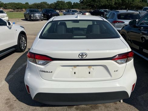 Used 2024 Toyota Corolla LE FWD image 4