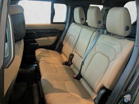 Used 2026 Land Rover Defender 110 X-Dynamic SE AWD/4WD image 16