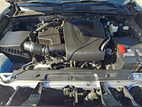 Used 2021 Toyota Tacoma SR image 27