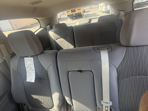 Used 2015 Chevrolet Traverse LS image 16