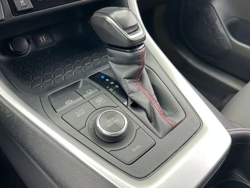 Used 2023 Toyota RAV4 SE image 33