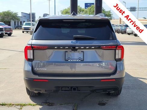 Used 2025 Ford Explorer Active image 19