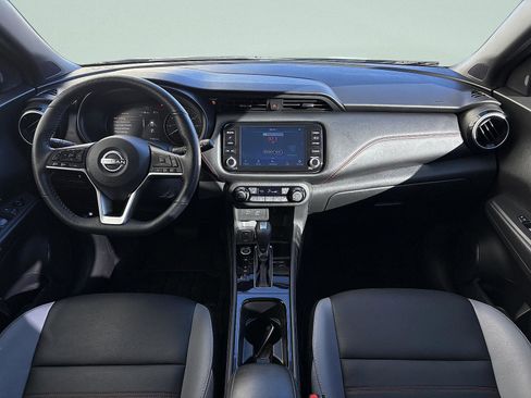 Used 2023 Nissan Kicks SR w/ SR Premium Package image 28
