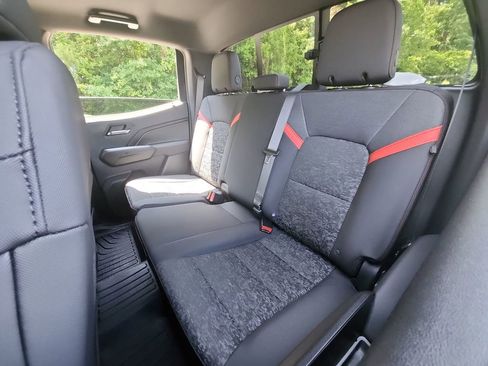 Used 2024 Chevrolet Colorado Z71 w/ Z71 Convenience Package 2 image 28