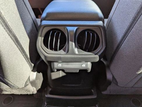 Used 2024 Jeep Wrangler Willys image 14